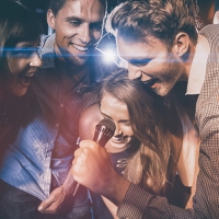 Karaoke per feste aziendali in Toscana: Arezzo, Siena e Firenze